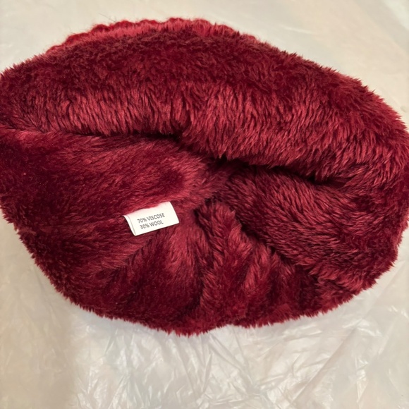 Wool Blend Cable Design Hat Beanie - Picture 2 of 2